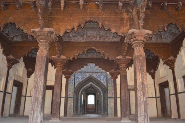 Rangin Mahal